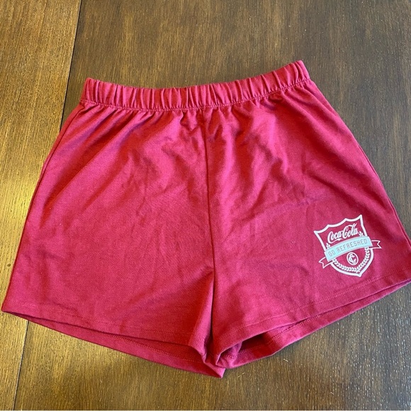 Coca-Cola Junior Love Tribe Coke Collegiate Shorts Size XL - Picture 3 of 8